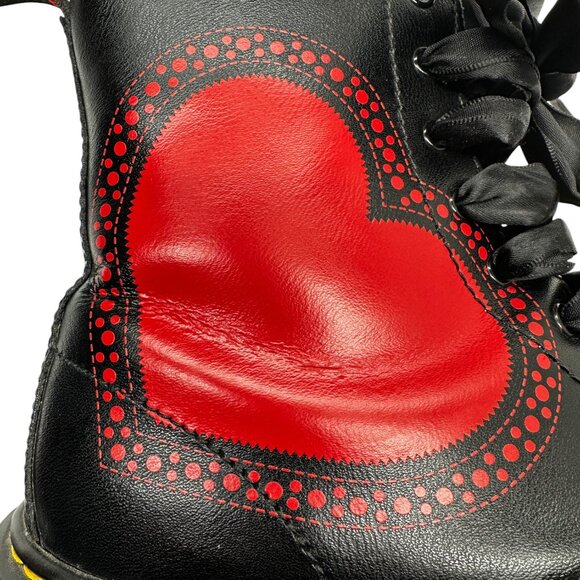 Dr Martens Delaney Heart Boots (6 Youth) - Picture 9 of 12